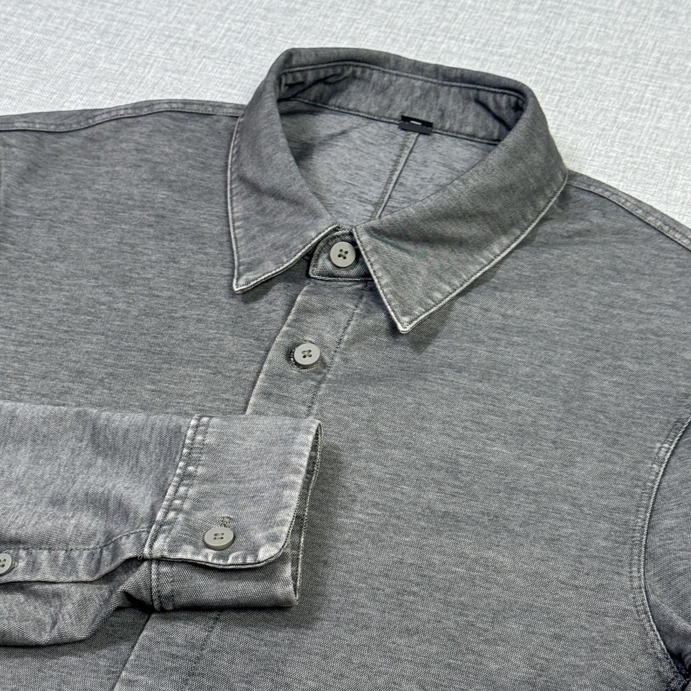 Lululemon Long Sleeeve Button-Up Shirt Mens Small Gray One Thing At A Time